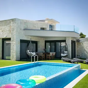 Villa The Euphoria Club Luxury, Pefkochori